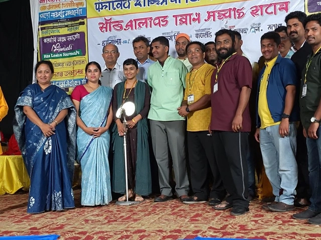 Jagdalpur Comedy Poetry Conference: Local Poets Deliver Laughter-Filled Performances